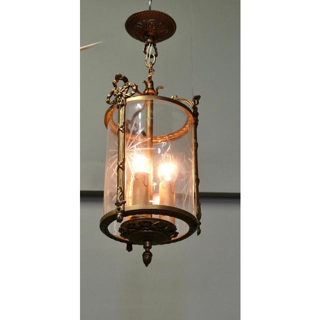 1920s Art Deco Brass and Star Etched Glass Pendant Lantern, 1920 For Sale - Image 5 of 8