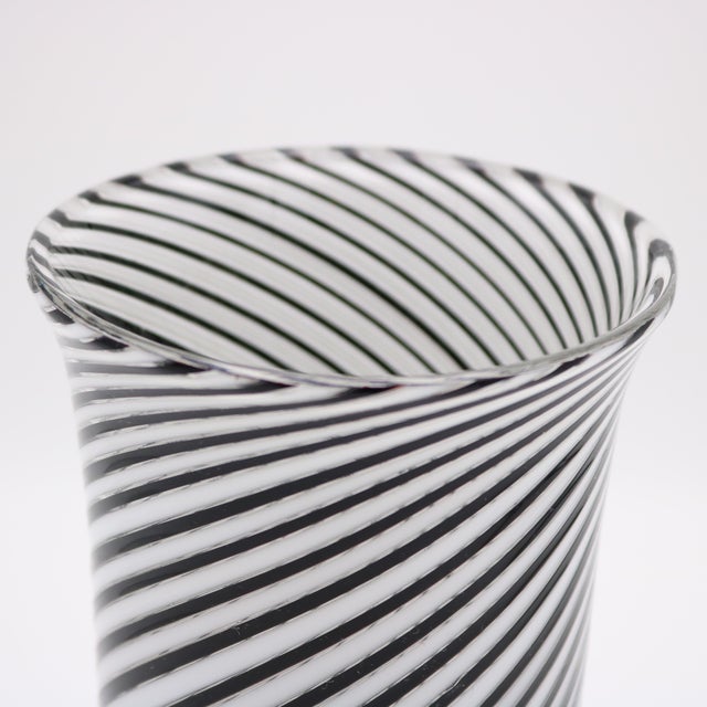 1950s 1950s Mezza Filigrana' Murano Glass Vase by Dino Martens For Sale - Image 5 of 8