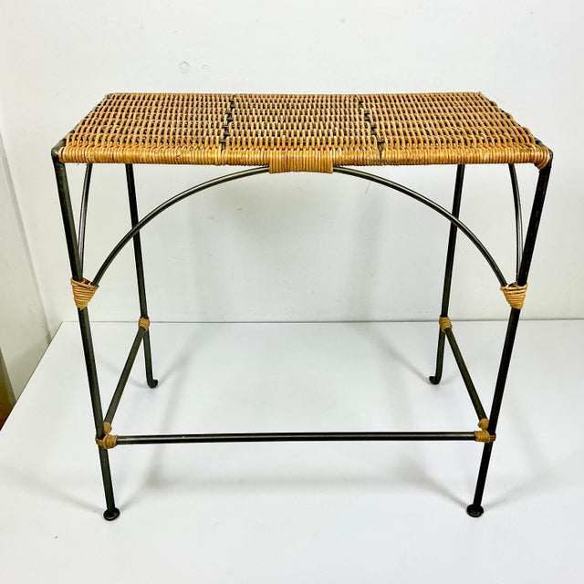 1970s Vintage Boho Chic Coastal Arts & Crafts Wicker and Steel Side Table. For Sale - Image 13 of 15