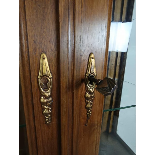 Art Deco Walnut Display Case, 1920s For Sale - Image 13 of 18