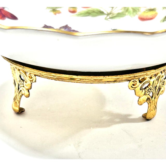 1960s Vintage Porcelain Butterfly Dish – Footed Trinket Bowl Soap Dish With Gilt Stand, Hollywood Regency, Ardalt Lenwile For Sale - Image 5 of 7