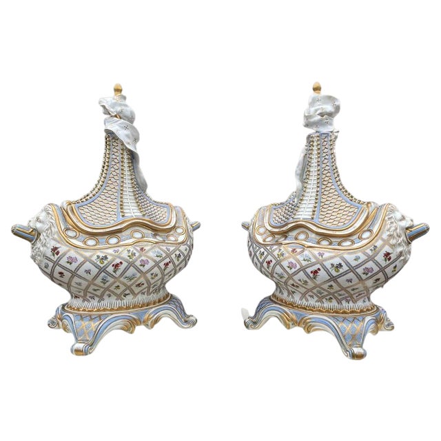 20th Century Vaisseau à Mât Ship Vase and Cover from Meissen, Set of 2 For Sale