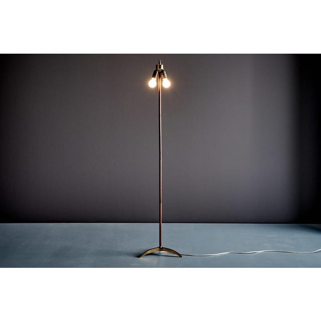 Floor Lamp in Brass and Wood by Kalmar Austria, 1950s For Sale - Image 6 of 13