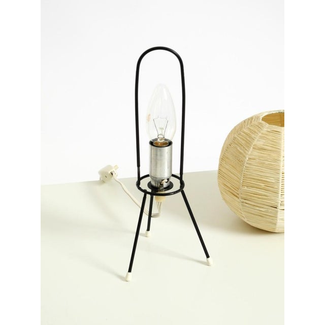 Mid-Century Modern Tripod Raffia Table Lamp, 1950s For Sale - Image 17 of 18