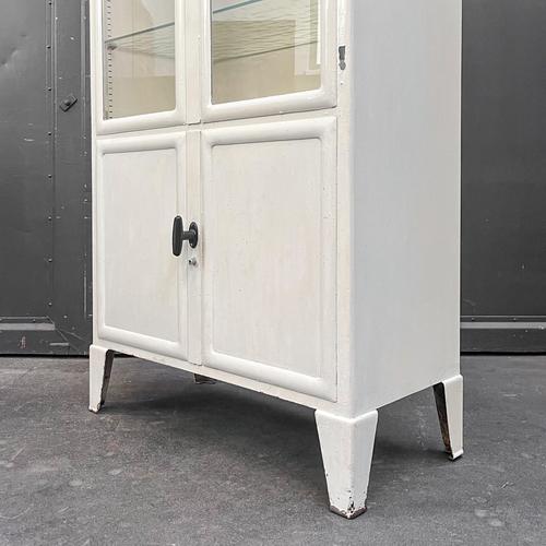 Industrial Cream Lacquered Metal Cabinet, 1950s For Sale - Image 12 of 18