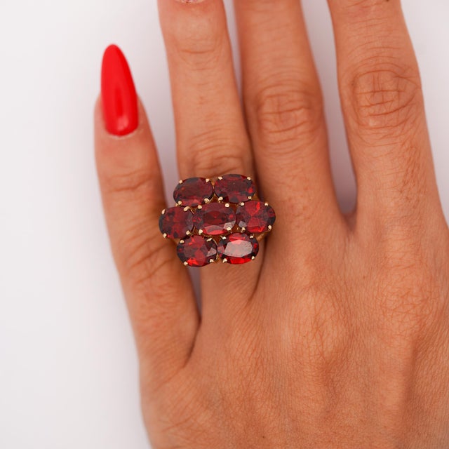 Vintage 7.8 Carat Red Garnet 14k Gold 7 Stone Cluster Cocktail Ring For Sale - Image 11 of 11