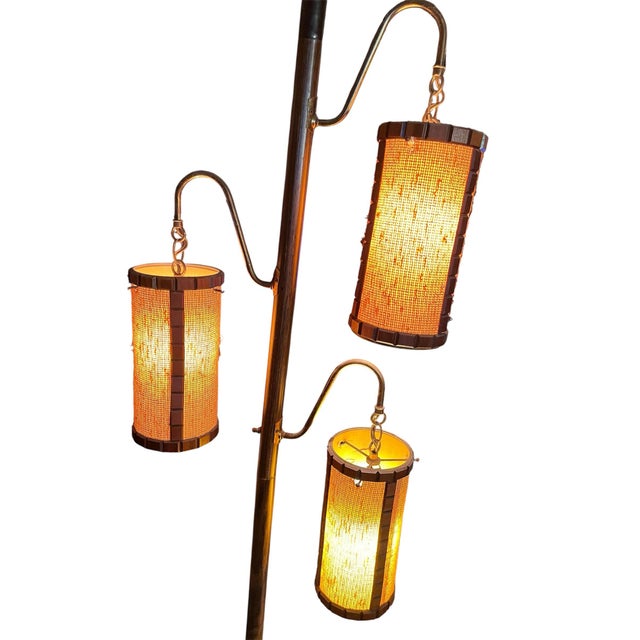 Mid-Century Modern 1960s 3-Light Tension Pole Lamp With Amber Lantern Shades For Sale In Dallas - Image 6 of 8