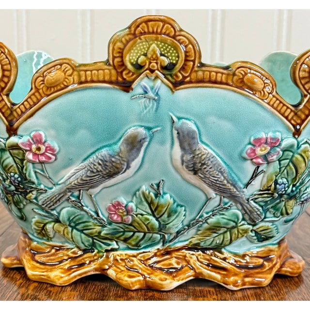 Late 19th Century Antique French Onnaing Majolica Cache Pot Planter Bowl Jardiniere Love Birds For Sale - Image 5 of 18