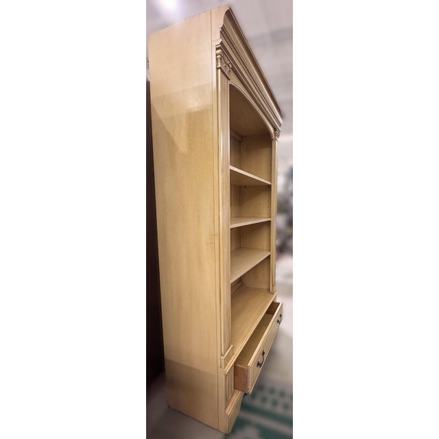 Late 20th Century Pair of French Country & Neoclassical Jasper Cabinet Company Custom Bookcases For Sale - Image 4 of 9