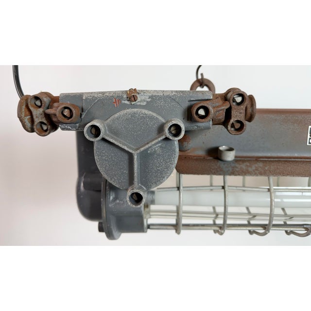 Industrial Grey Hanging Tube Light from Elektrosvit, 1970s For Sale - Image 9 of 18