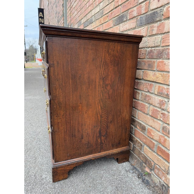 Chestnut 18th Century English Chest of Drawers For Sale - Image 8 of 12