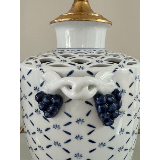 1980s Chinoiserie Hollywood Regency Blue and White Fishnet Table Lamps With Custom Fabric Shades - A Pair For Sale - Image 10 of 17