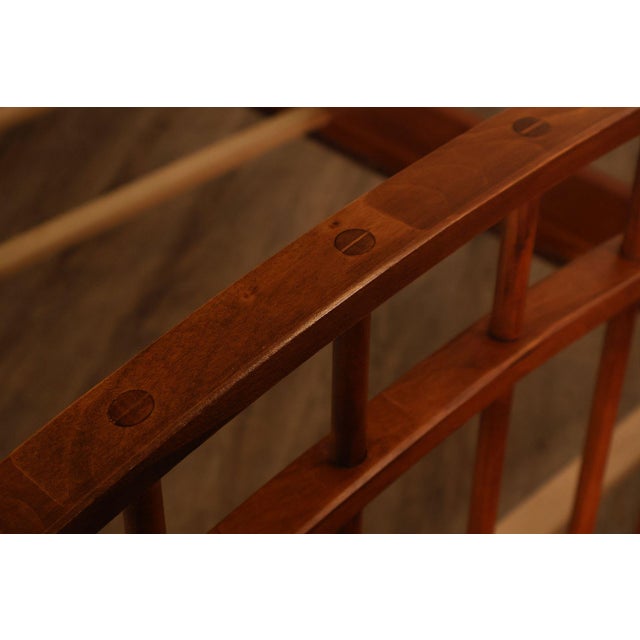 Ethan Allen 'Country Crossings' Queen Bed For Sale - Image 9 of 18