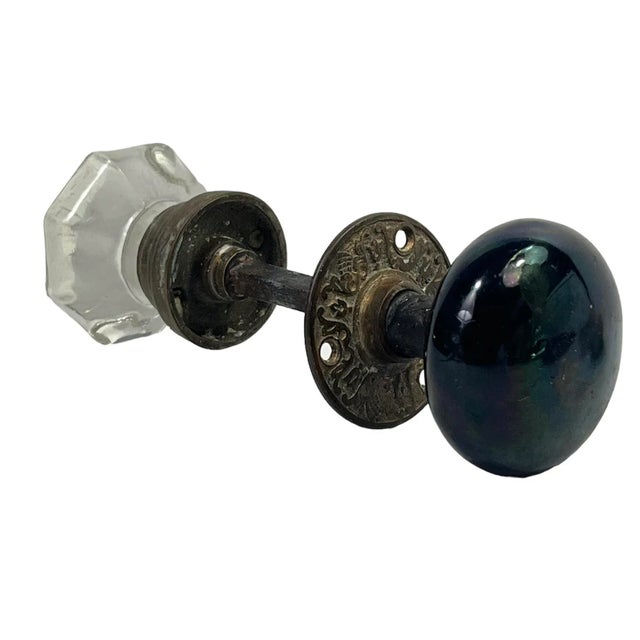 American Mid 1800s Antique American Door Knob Set- A Pair For Sale - Image 3 of 7