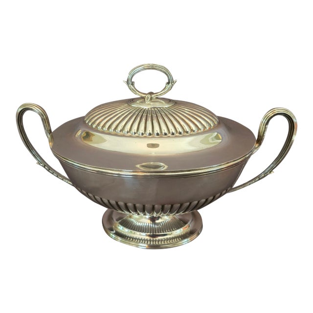 Early 20th Century Georgian Style Silver Soup Taureen For Sale