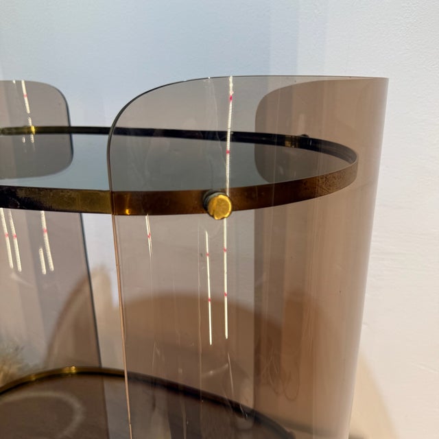 Italian Space Age Serving Trolley in Acrylic and Brass, 1968 For Sale - Image 9 of 18