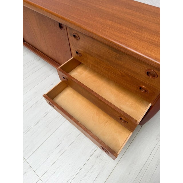 Large Vintage Danish Teak Sideboard by H.P. Hansen, 1960s For Sale - Image 11 of 17