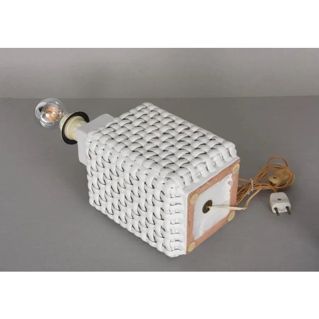 Mid-Century Italian Glazed White Ceramic Table Lamp by Tommaso Barbi, 1970s For Sale - Image 9 of 16