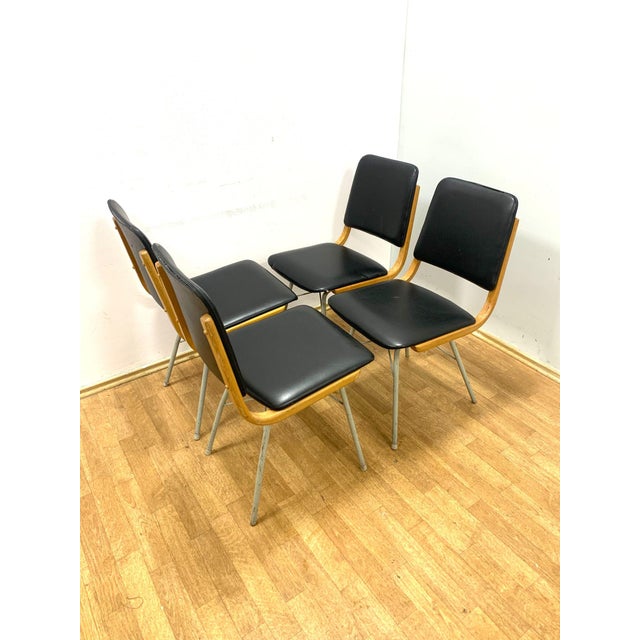 Mid-Century Modern Dining Chairs by Miroslav Navrátil for Ton, 1960s, Set of 4 For Sale - Image 4 of 9