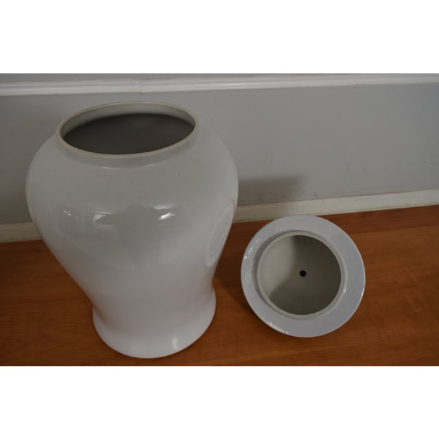 Traditional Pair Large Lidded Gray Off White Lidded Vases For Sale - Image 3 of 6