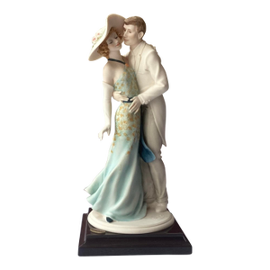 VTG Giuseppe Armani Figurines “Stolen Kiss” 1550c Florence Italy