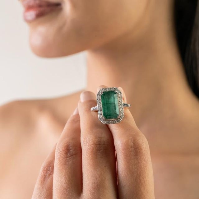 Green 5.24 Carat Zambian Emerald Estate Diamond Ring Size 6 in 14k White Gold For Sale - Image 8 of 13