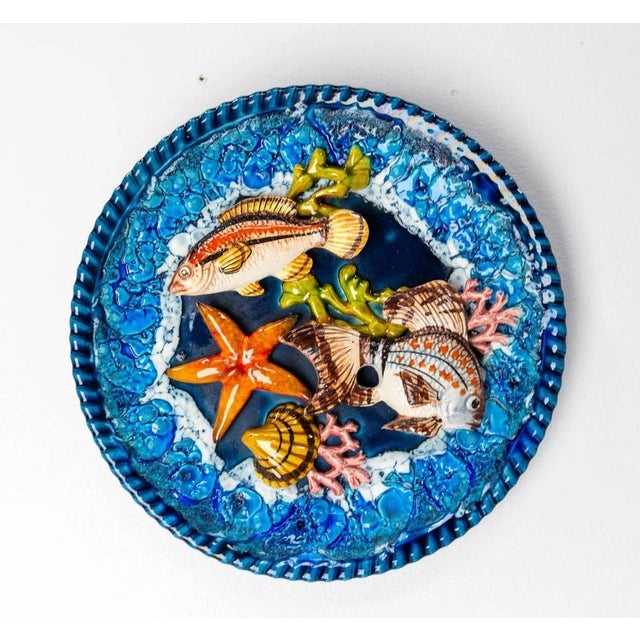 French faience plates made in the 20th Mid-Century. The elements are very realistics. Very high quality of production....