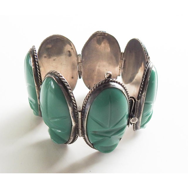 Shabby Chic Mid 20th Century Carved Green Onyx and Sterling Silver Mexico Artisan Bracelet For Sale - Image 3 of 11