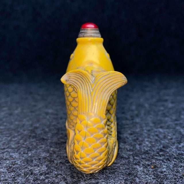 Chinoiserie Vintage Chinese Carved Fish Shaped Snuff Bottle With Red Stopper, Chinoiserie Collectible For Sale - Image 3 of 9