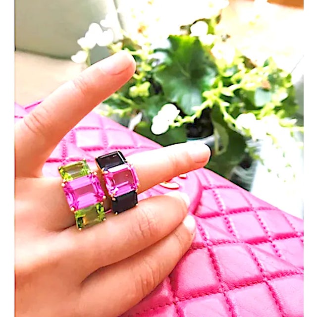 Christina Addison 18kt Yellow Gold Emerald Cut Ring With Peridot and Pink Topaz For Sale In New York - Image 6 of 12
