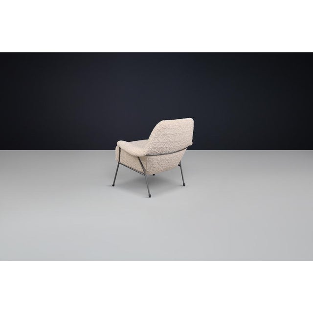 1960s Mid-Century Modern Lady Lounge Chair in Teddy Upholstery, 1960s For Sale - Image 5 of 10