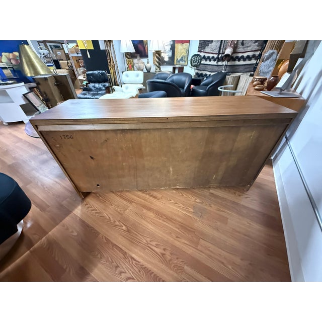 1950s Keyhole Credenza by Brown Saltman Likely Designed by Paul Laszlo For Sale - Image 4 of 18