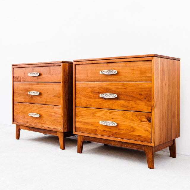 Vintage Mid Century Modern Solid Walnut Nightstands by Woodland, A Pair For Sale In Los Angeles - Image 6 of 15