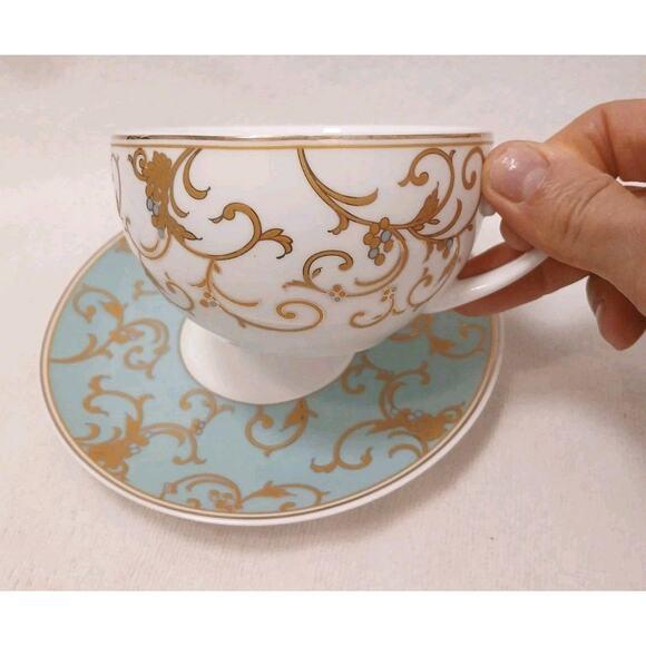 1970s Grace's Teaware Large Tea Cup & Saucer Blue Gold Paisely Floral Scrolls Regency For Sale In San Diego - Image 6 of 16