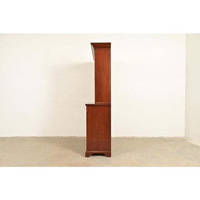 Kittinger Georgian Carved Mahogany Breakfront Bookcase Cabinet For Sale - Image 16 of 18