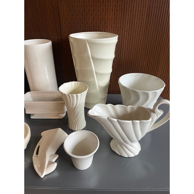 Vintage Cream/White Pottery Ceramics 40s McCoy/Bauer/Usa/Catalina Lot (12) For Sale - Image 11 of 16