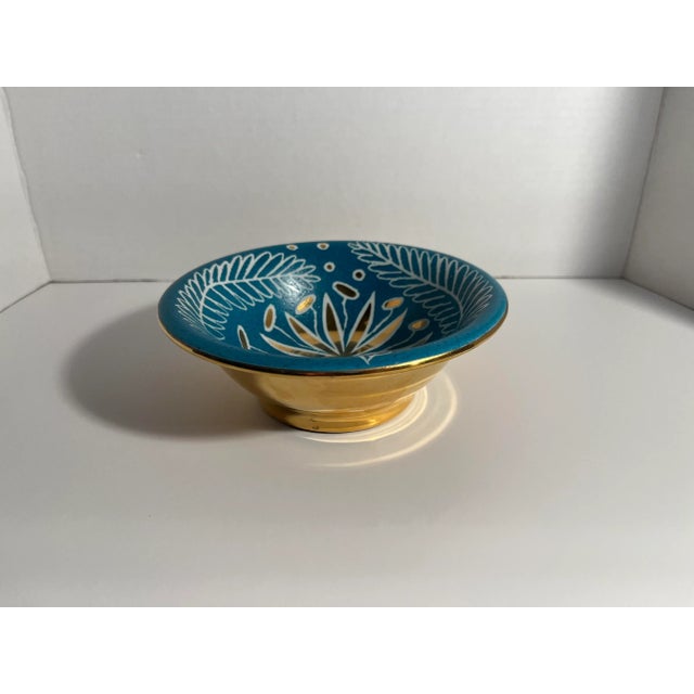 Turquoise Mid-Century Gregory Waylande Sgrafitto Fern Pattern Studio Pottery 24k Gold Covered Bowl For Sale - Image 8 of 8