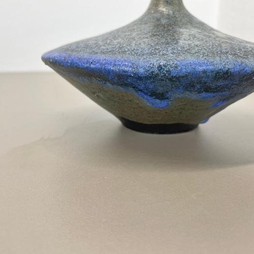 Abstract Ceramic Studio Pottery UFO Vase from Gerhard Liebenthron, 1968 For Sale - Image 15 of 18