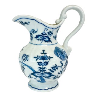 1950s Vintage Japanese Chinoiserie Meissen Blue Danube Syrup Pitcher. For Sale