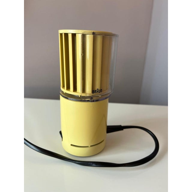 The BRAUN HL 70 Type 4 550 table fan dates back to the 1970s and is fully functional. Designed to create a breeze in the...