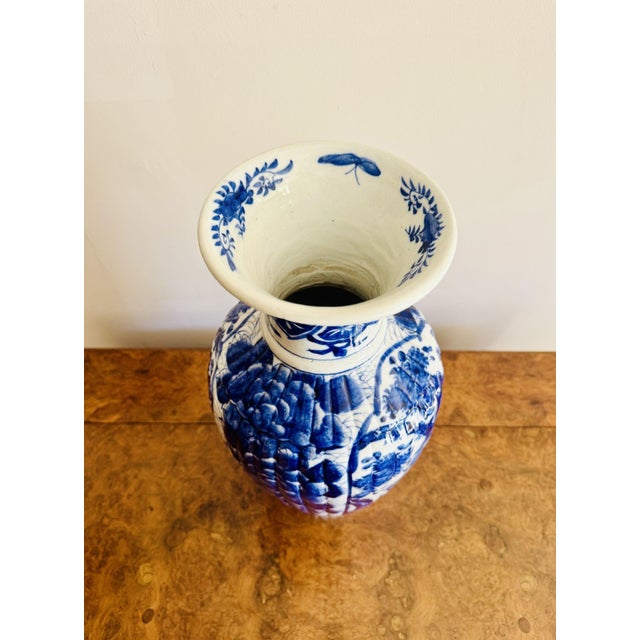 Antique 19th Century Japanese Blue and White Imari Vase, 1890 For Sale - Image 6 of 8
