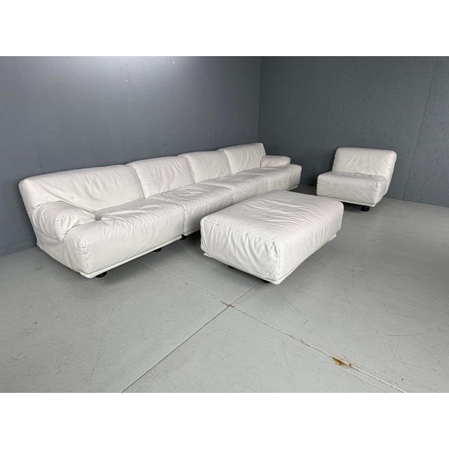 Fiandra Five-Seater Sofa in Leather by Vico Magistretti for Cassina, 1970 For Sale - Image 3 of 13