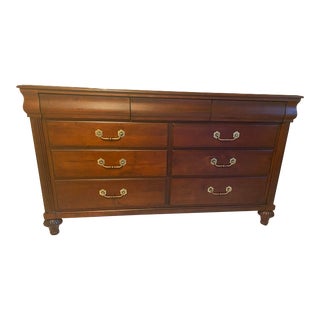 Late 20th Century Ethan Allen British Classics Dresser Excellent Condition For Sale
