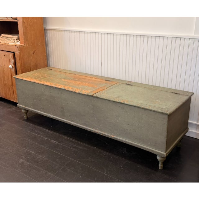 Shabby Chic Long Painted Pine 19th Century American Storage Trunk For Sale - Image 3 of 10