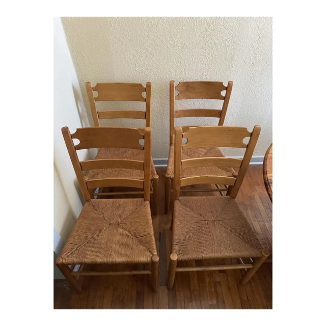 Ethan Allen Vintage Rustic Farmhouse Round Pedestal Table With Ladder Back Handwoven Rush Chairs - Set of 5 For Sale - Image 13 of 14