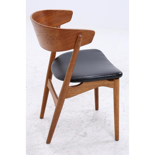Mid-Century Danish Model 7 Chairs in Teak and Leather by Helge Sibast, Set of 4 For Sale - Image 12 of 16