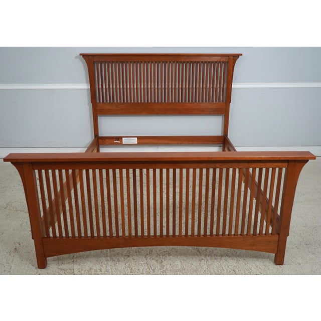 Age: c2006 Details: #713 Finish Spindle Prairie Bed Arts & Crafts Style Includes Cross Supports High Quality Construction...