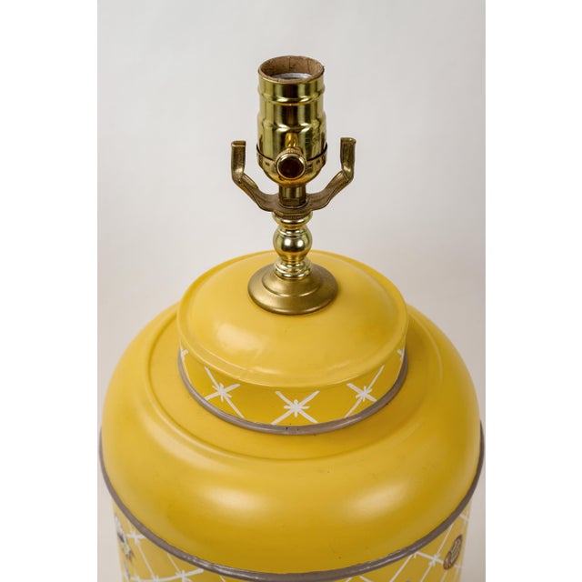Vintage Tole Tea Caddy Lamp in Mod Yellow For Sale In New York - Image 6 of 8