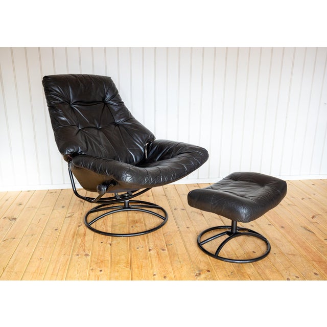 Mid-Century Norwegian Black Leather Stressless Lounge Chair and Ottoman Set from Ekornes, 1980s, Set of 2 For Sale - Image 15 of 18