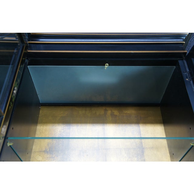 National Furniture Company Mid 20th Century Union National Lacquered Chinoiserie Breakfront China Display Curio Cabinet 90", Attributed For Sale - Image 4 of 18